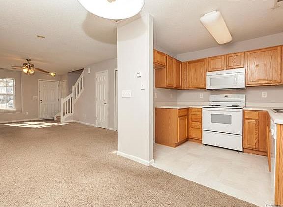 5th image of 8069 Kennet Ln #1213