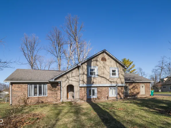 7984 Oak Hill Dr, Plainfield, IN 46168
