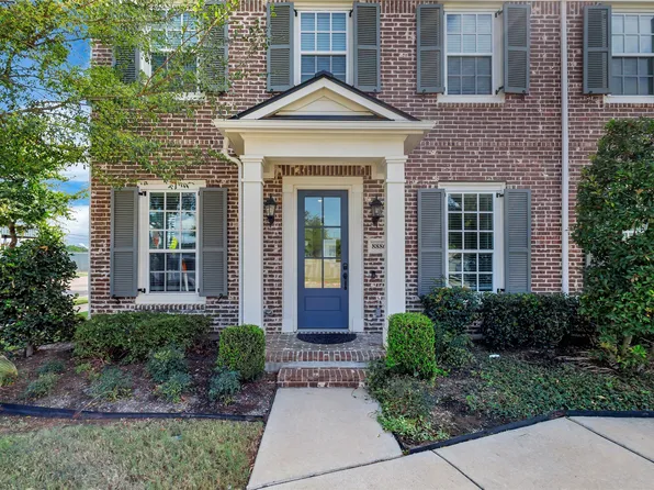 8886 Ice House Dr, North Richland Hills, TX 76180