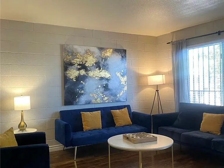 615 S Royal Crest Cir #8 — Photo 4