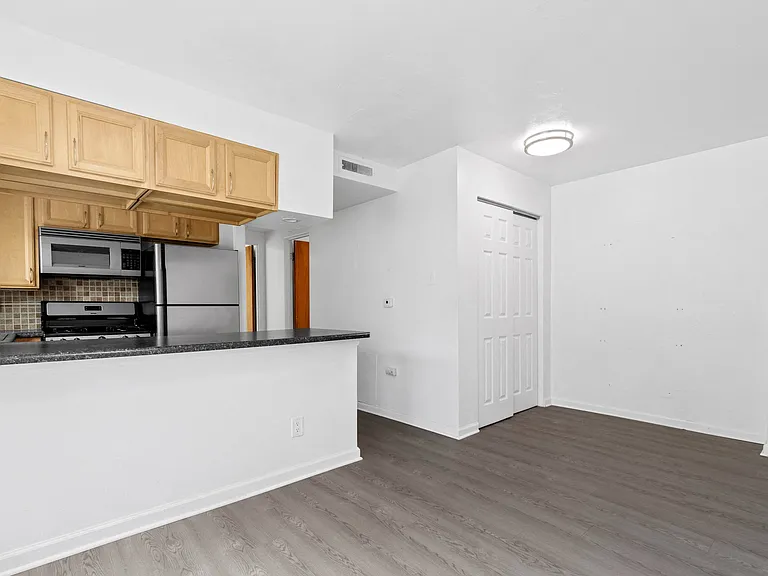 Cascade Apartments — Photo 21