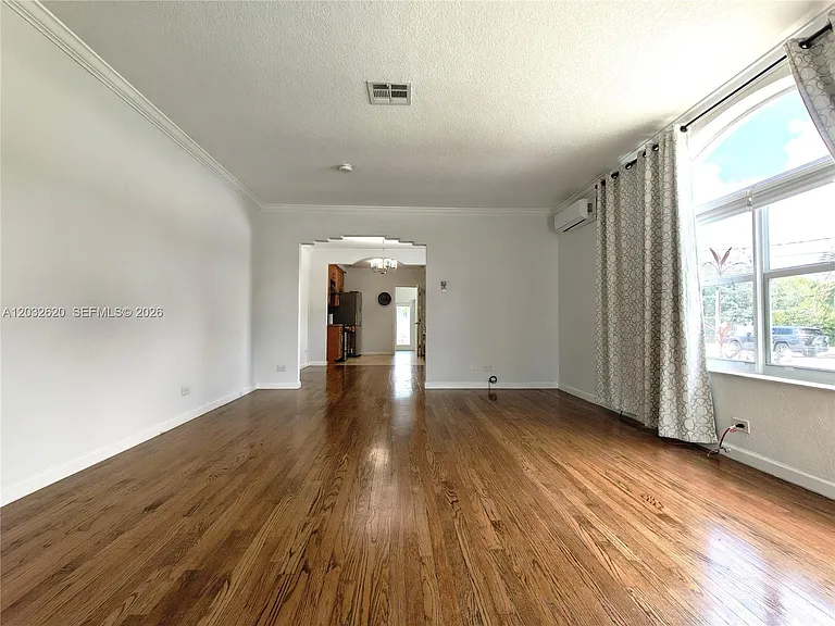 470 SW 25th Rd — Photo 4