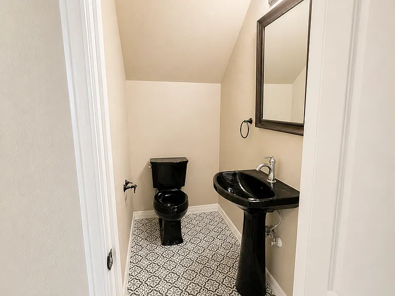 21206 Tallman Ct — Photo 15