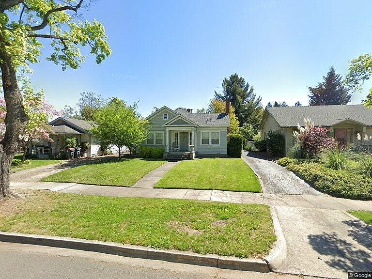 1st image of 21 Vancouver Ave