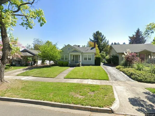 21 Vancouver Ave, Medford, OR 97504