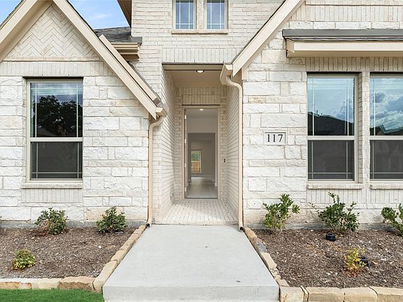 4th image of 117 Saddlewood Trl