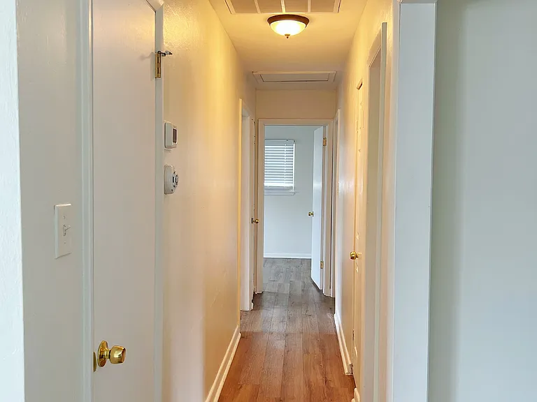 4632 Jeanne St — Photo 9