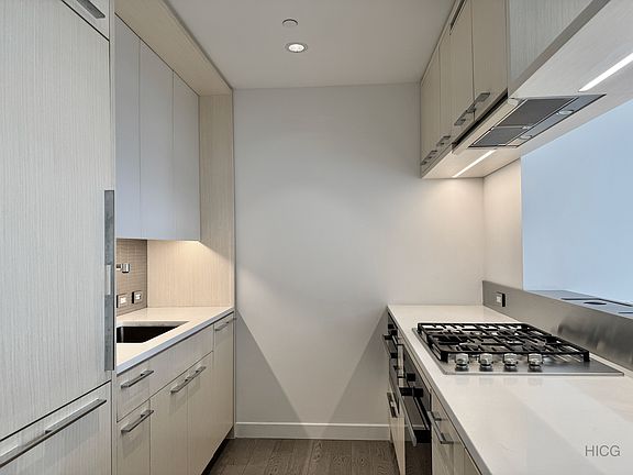3rd image of 252 South St #15J