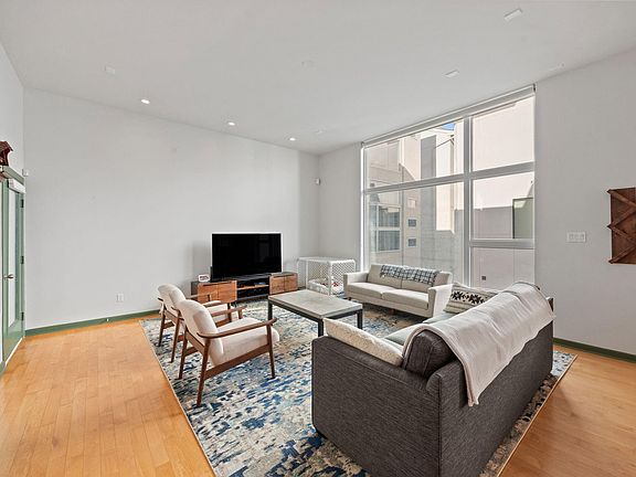 2nd image of 5628 Kiam St Unit B
