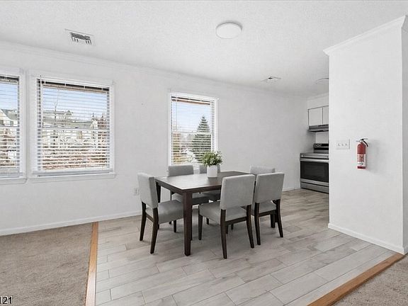 2nd image of 109 Quarry Rd #I