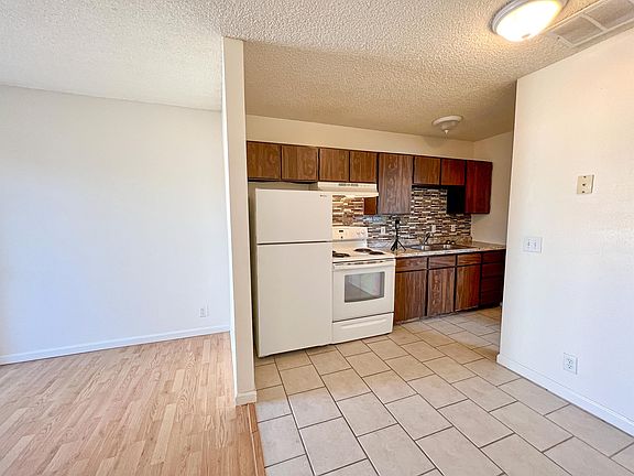 4th image of 2110 N Campus Dr #4