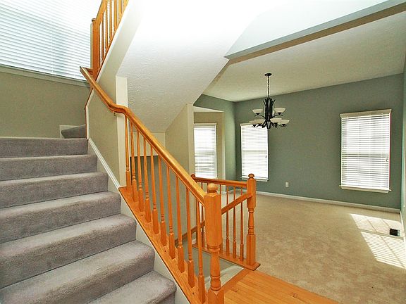5th image of 7713 Hunt Club Dr