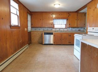 105 5th Ave, Lowell, MA 01854