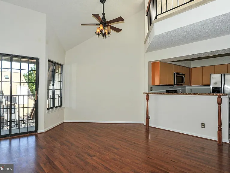6009 Curtier Dr #C — Photo 3