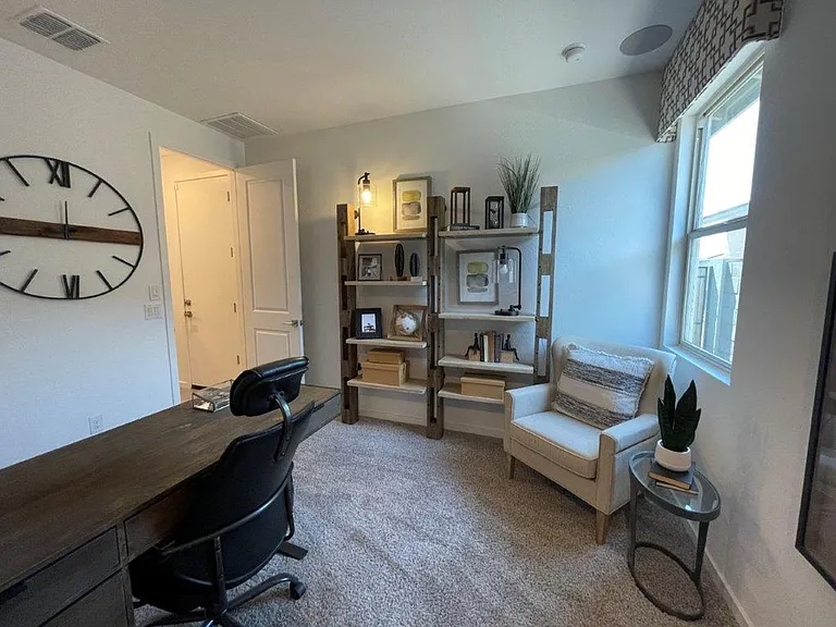 5632 W Walatowa St — Photo 10