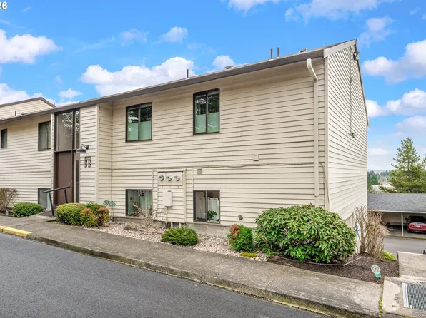 12160 SW Royal Ct APT D, King City, OR 97224