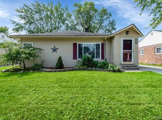 23734 Deziel St, Saint Clair Shores, MI 48082