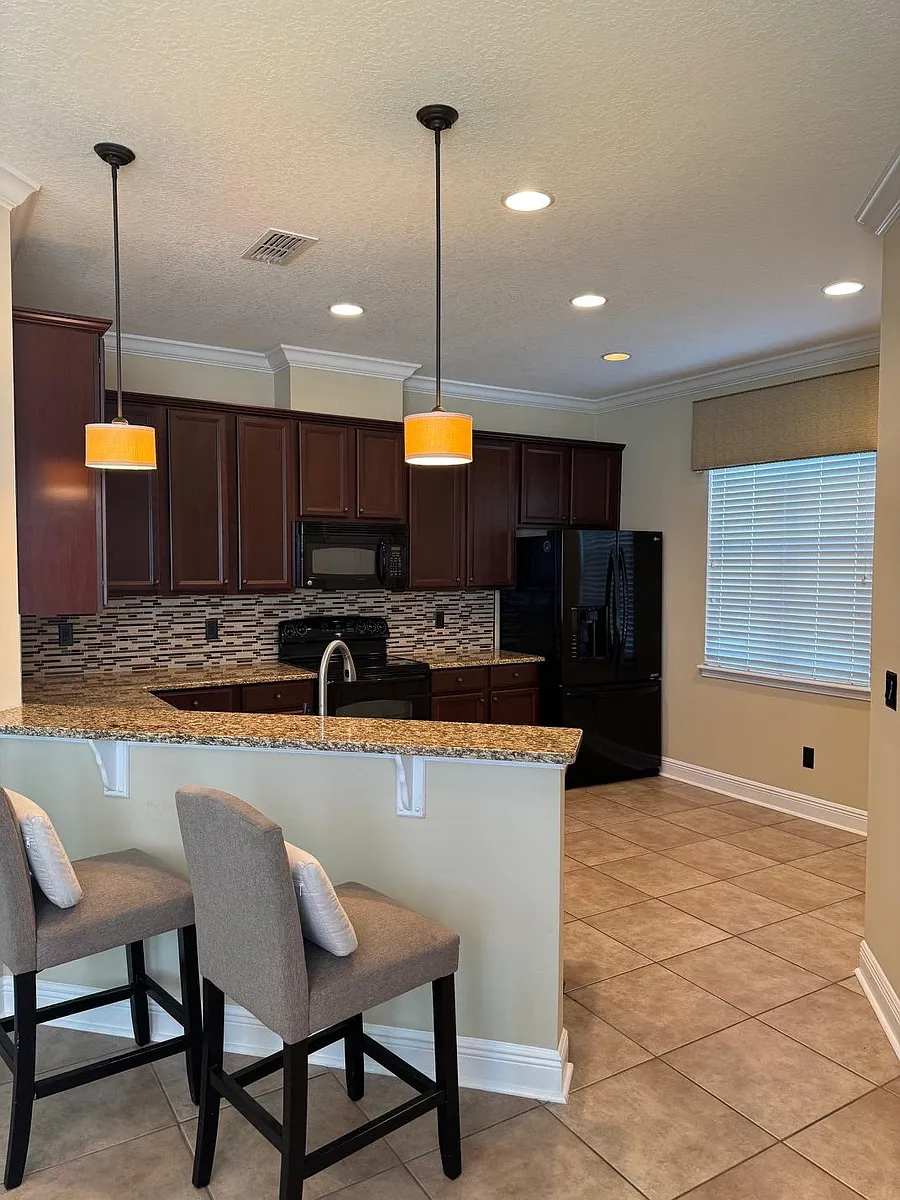 Building Photo - 845 Belles Ferry Loop