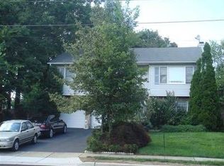 736 William St, Middlesex, NJ 08846