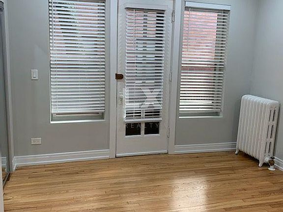 2nd image of 713 W Barry Ave #S4