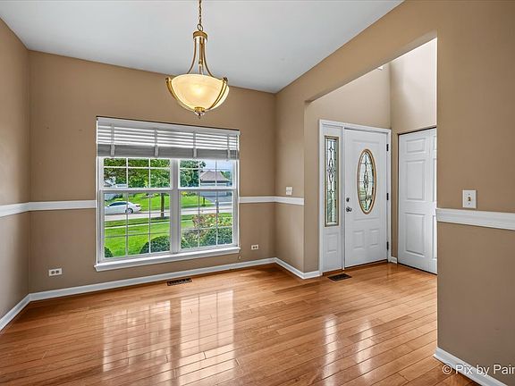 5th image of 6 Elizabeth Ct
