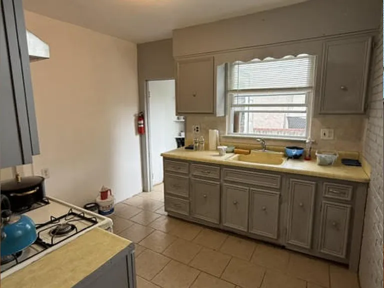 2407 E Clearfield St — Photo 6