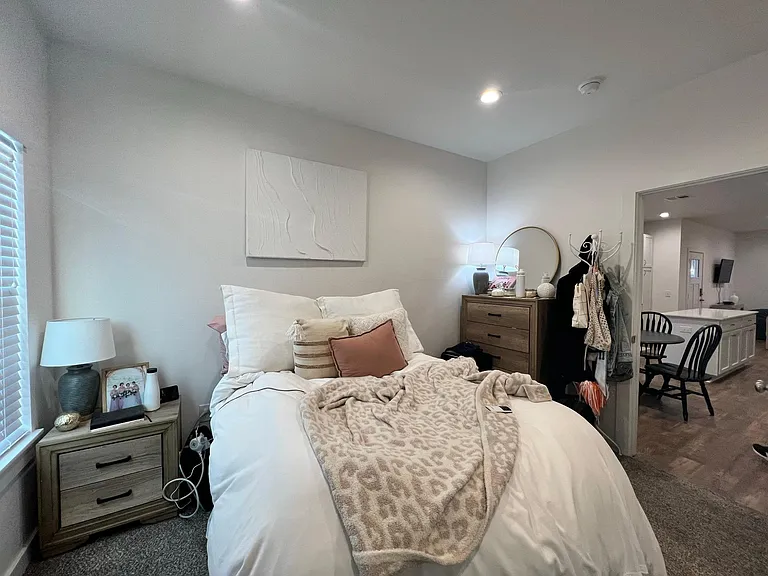 925 S Knoblock St — Photo 11
