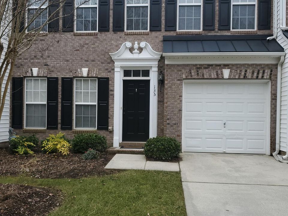 1st image of 135 Cypress Landing Dr