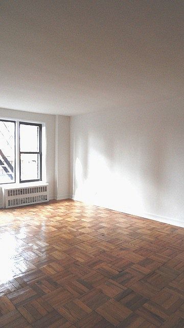 1st image of 2400 Webb Ave APT 2F