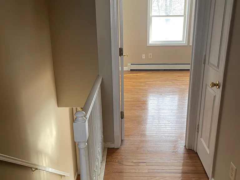 306 Britannia St #3 — Photo 9