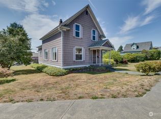 1232 E Marine View Dr, Everett, WA 98201