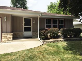 1232 Blue Dahlia Rd, Oconomowoc, WI 53066