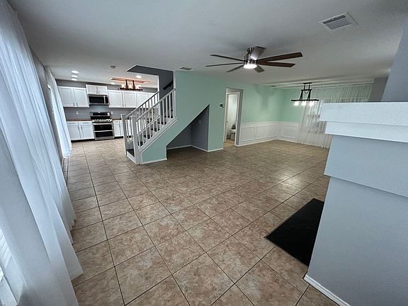 5th image of 7819 Larcrest Ln