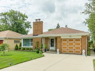 28 N Delphia Ave, Park Ridge, IL 60068