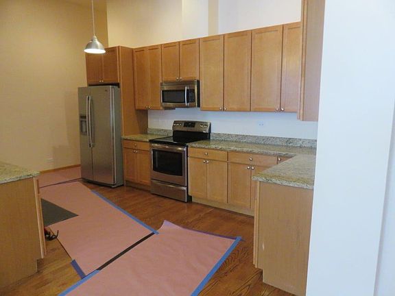 2nd image of 1242 N Milwaukee Ave #2AAA