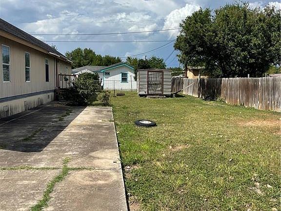 5th image of 1018 E San Juan Cir