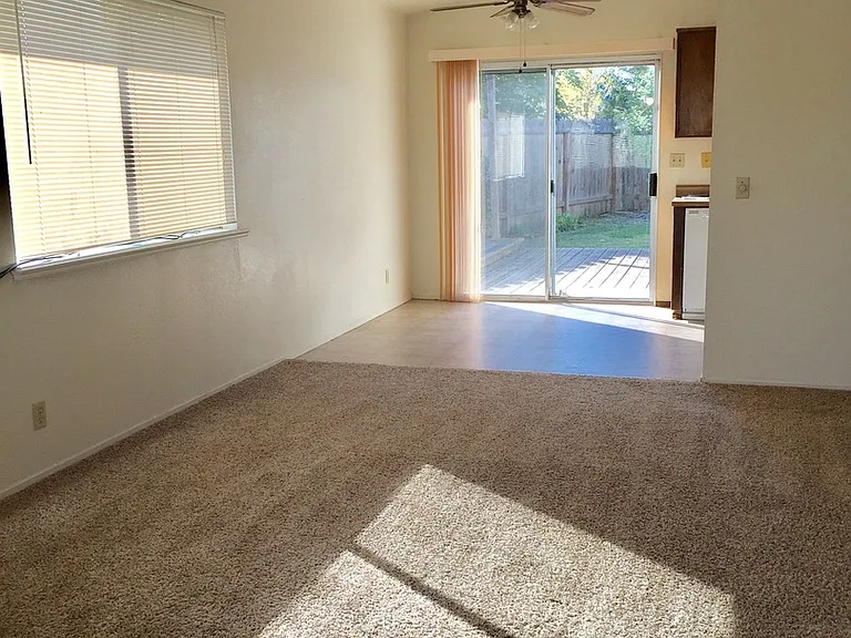 2739 Ceres Ave — Photo 3