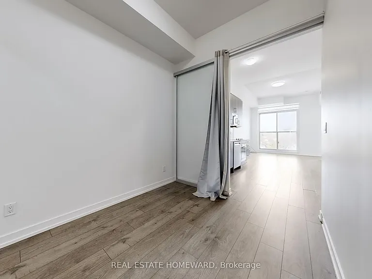 297 College St #722 — Photo 14