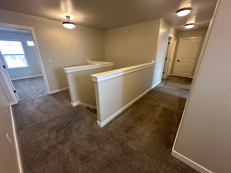 Upper Level - Landing