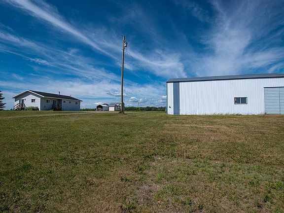 3rd image of 795008 Range Road 44 Rural Spirit Riv #133