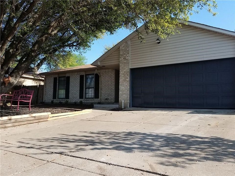 1st image of 4004 Bristlecone Ln