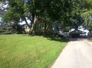 3915 Mesker Park Dr, Evansville, IN 47720