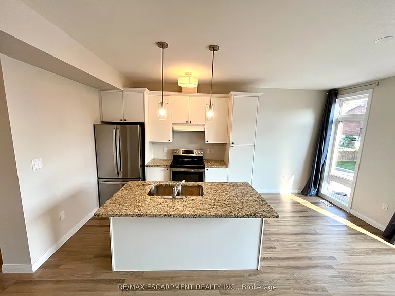 270 Melvin Ave #21 — Photo 13
