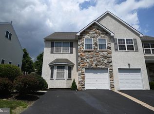 933 Heritage Dr, Norristown, PA 19403
