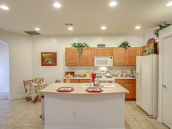 2nd image of 45068 W Paitilla Ln