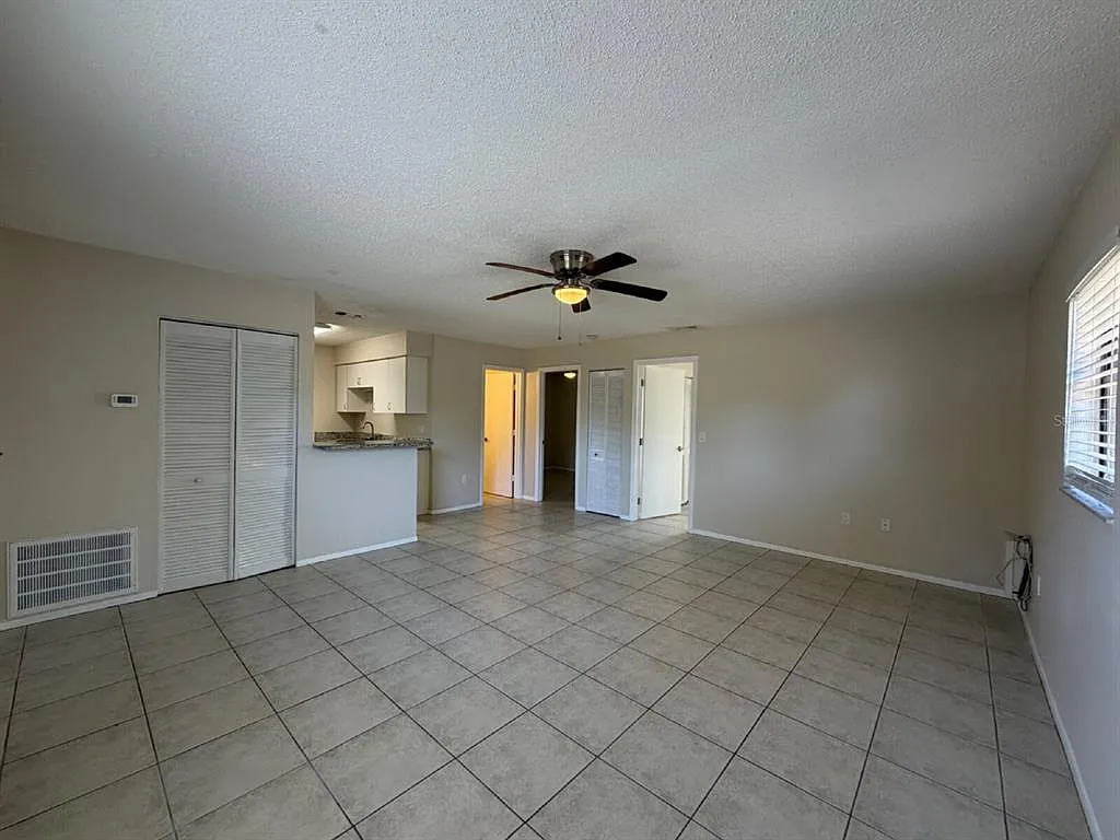 2 bed, 1.0 bath, 860 sqft, $1,495 — Photo 3