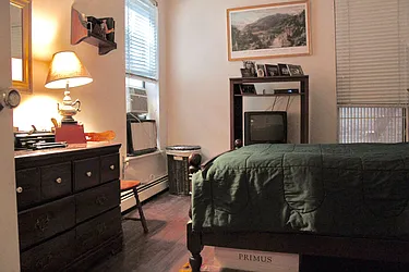 Rented by Eljay Realty, Co.