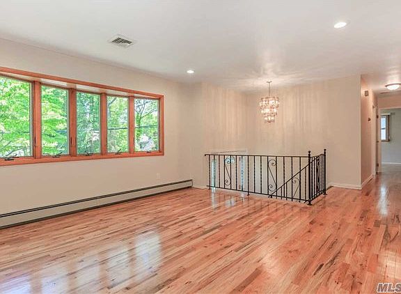 4th image of 54 Teed St