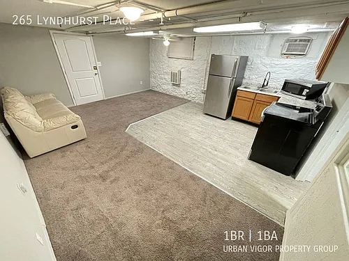 265 Lyndhurst Pl Photo 1
