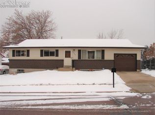 4663 Ridgeglen Rd, Colorado Springs, CO 80918